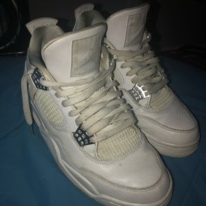 Jordan 4 pure moneys